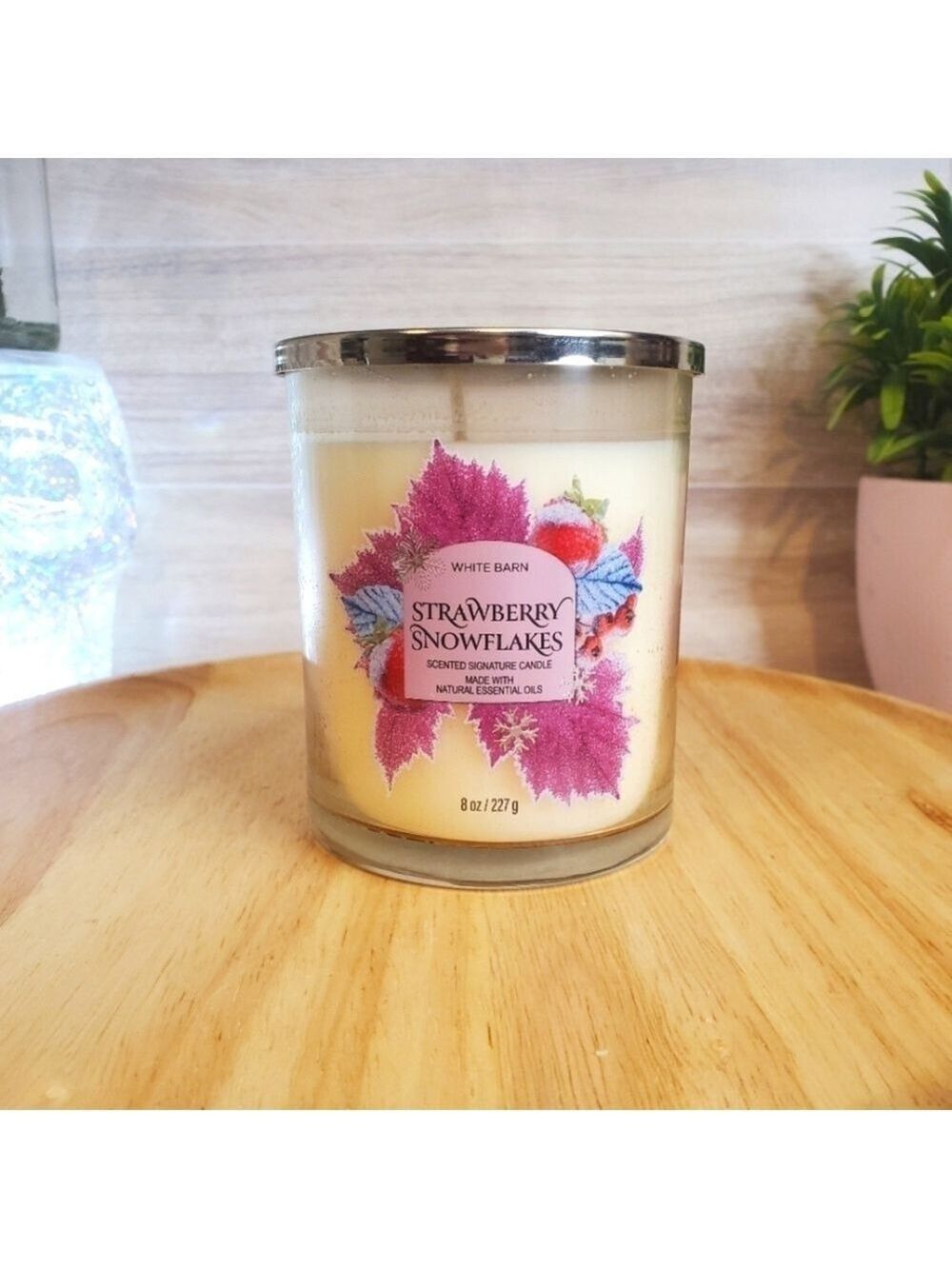 Bath and Body Works Strawberry Snowflakes Single Wick Candle New